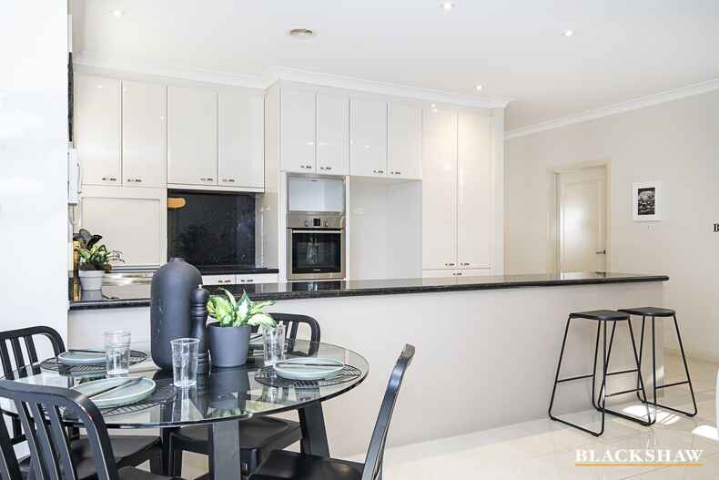 52 Captain Cook Crescent Griffith 52 Captain Cook Crescent Griffith