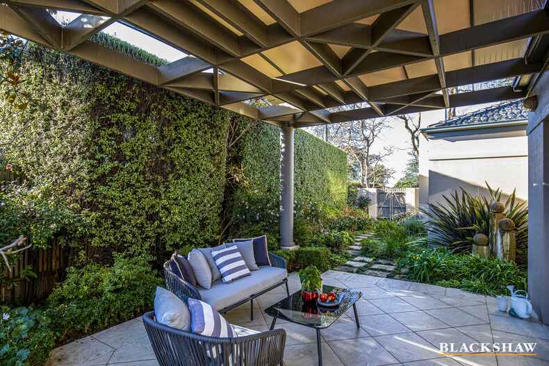 52 Captain Cook Crescent Griffith 52 Captain Cook Crescent Griffith