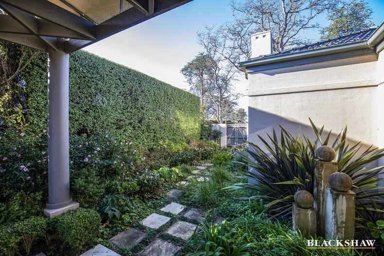 52 Captain Cook Crescent Griffith 52 Captain Cook Crescent Griffith