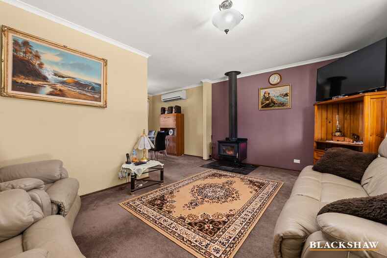 81 Costello Circuit Calwell