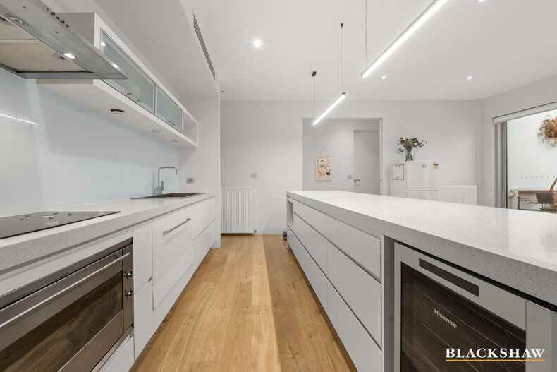 102 Jansz Crescent Griffith