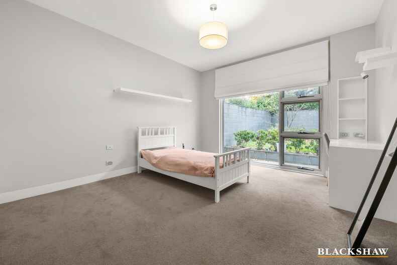 102 Jansz Crescent Griffith