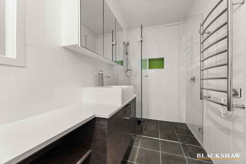 102 Jansz Crescent Griffith