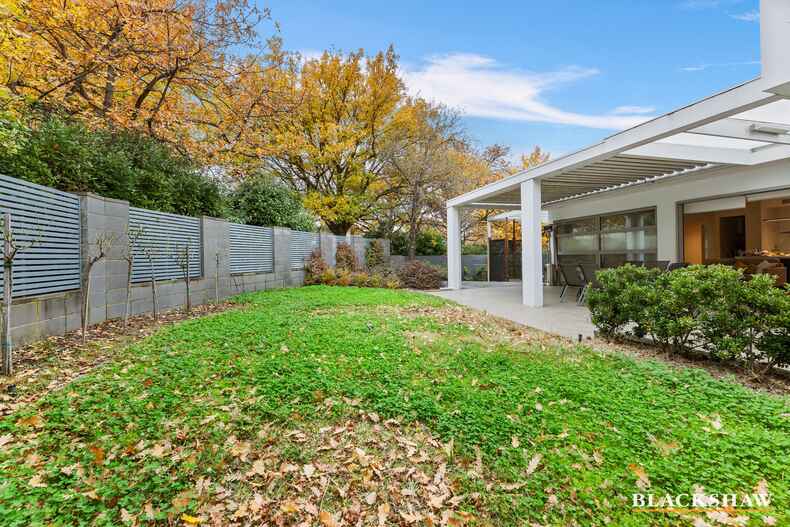 102 Jansz Crescent Griffith