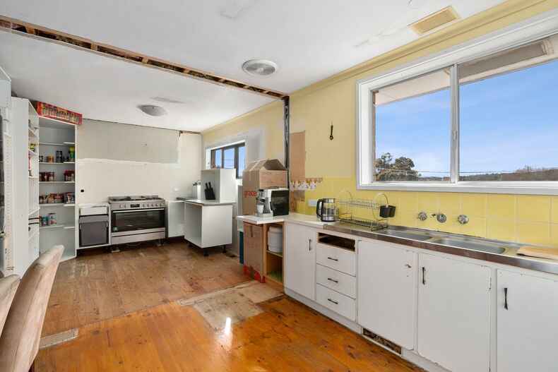 31 Hensman Place Latham 31 Hensman Place Latham