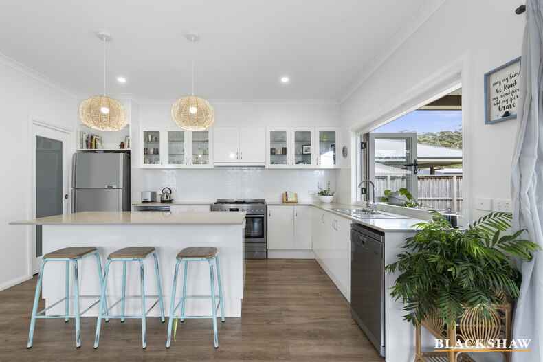 28 John Penn Drive Tomakin 28 John Penn Drive Tomakin