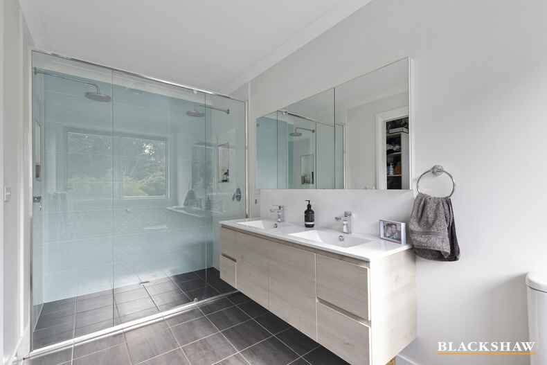 28 John Penn Drive Tomakin 28 John Penn Drive Tomakin