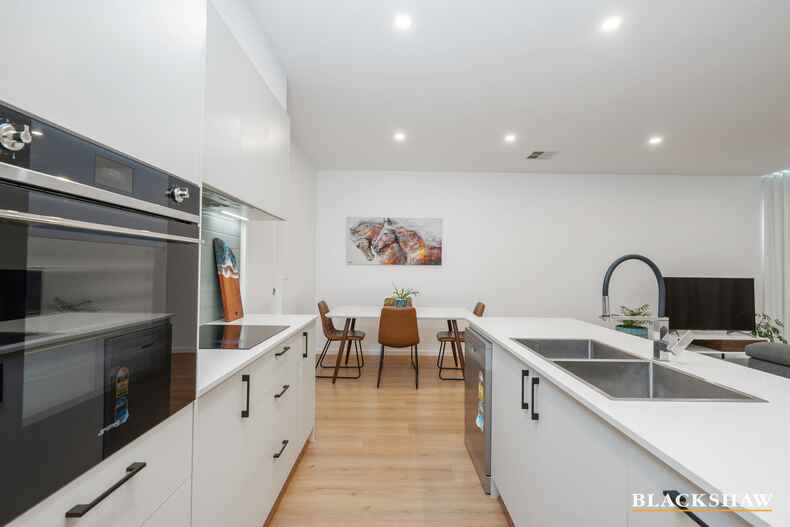 93 Holborow Avenue Denman Prospect