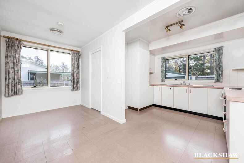 35 Matina Street Narrabundah 35 Matina Street Narrabundah