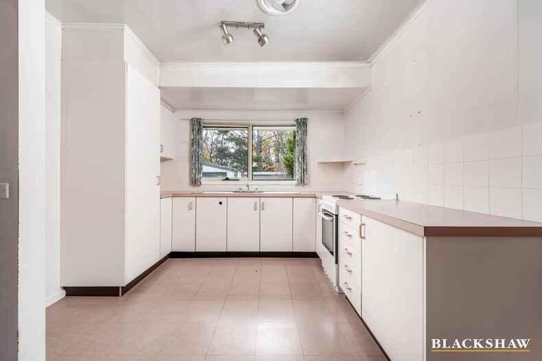 35 Matina Street Narrabundah 35 Matina Street Narrabundah