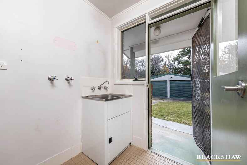35 Matina Street Narrabundah 35 Matina Street Narrabundah