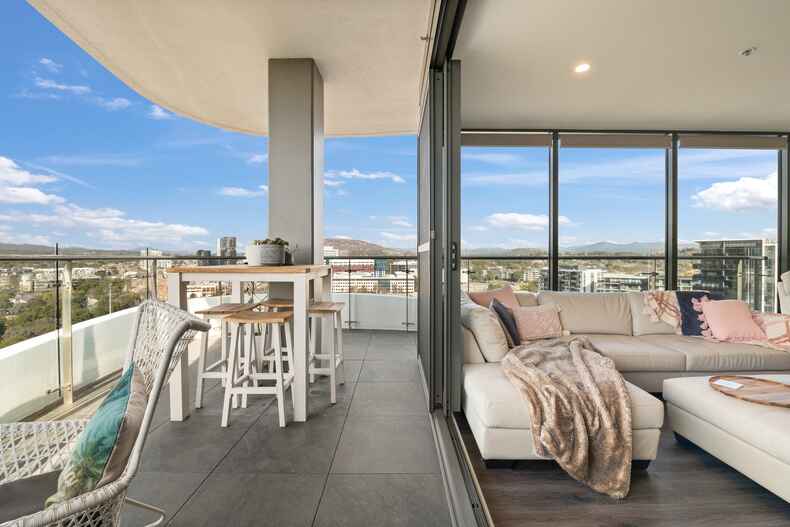 270/15 Irving Street Phillip 270/15 Irving Street Phillip