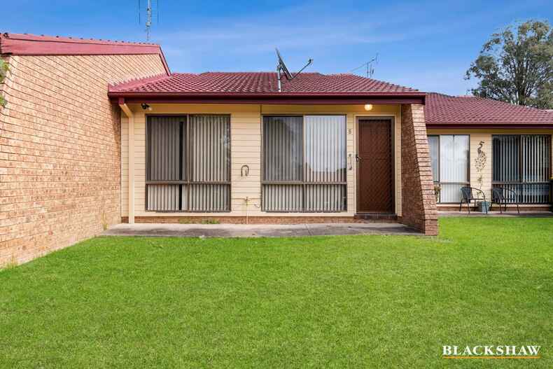 5/1 Drinnan Close Surf Beach