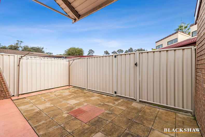5/1 Drinnan Close Surf Beach