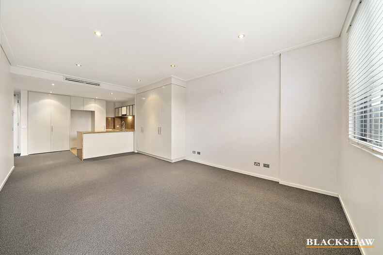 16/15 Coranderrk Street City