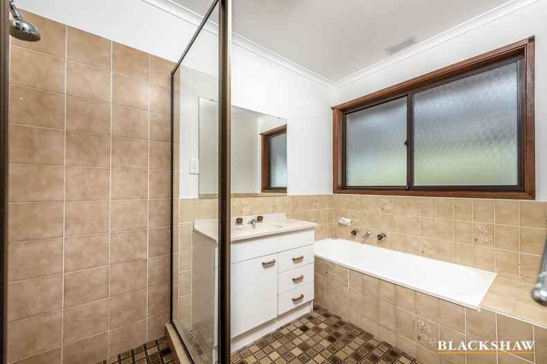 10 Schuler Place Mckellar 10 Schuler Place Mckellar