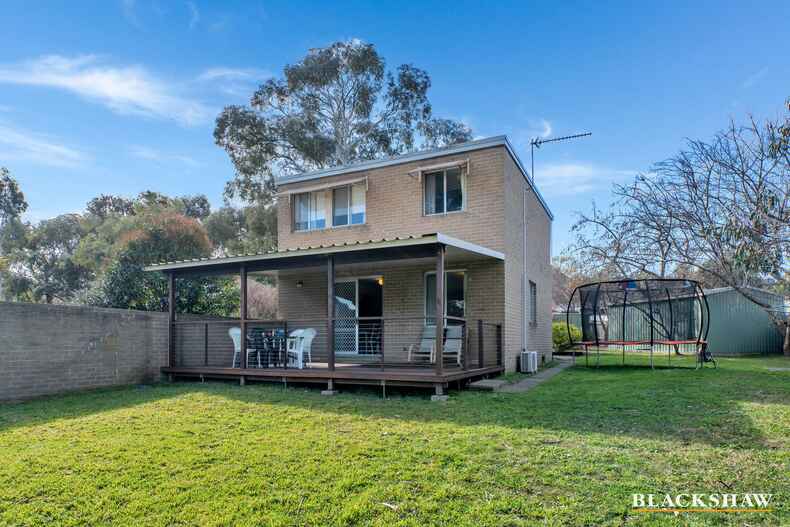 14 Jenner Court Wanniassa