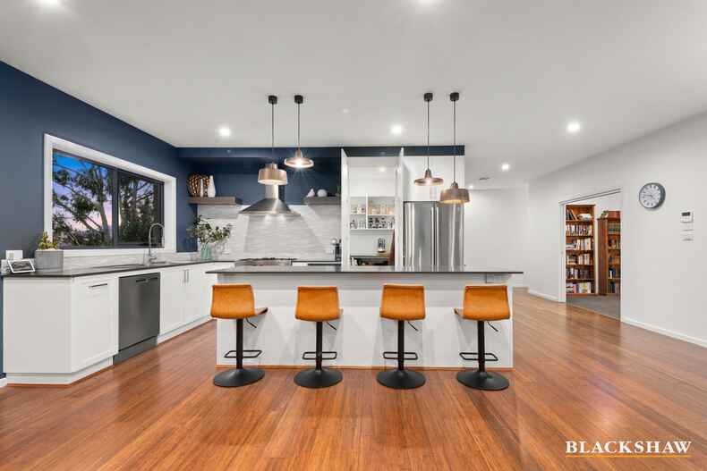 28 Schwarz Place Flynn 28 Schwarz Place Flynn