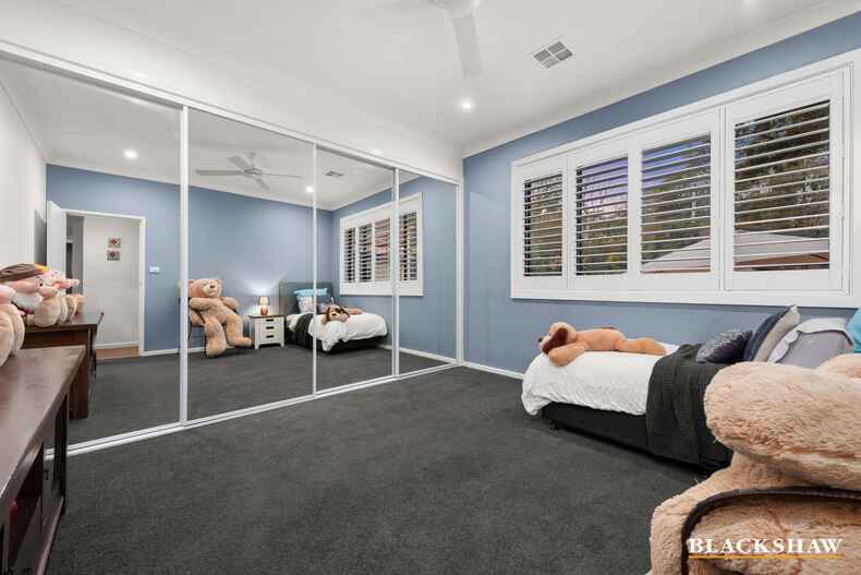 28 Schwarz Place Flynn 28 Schwarz Place Flynn