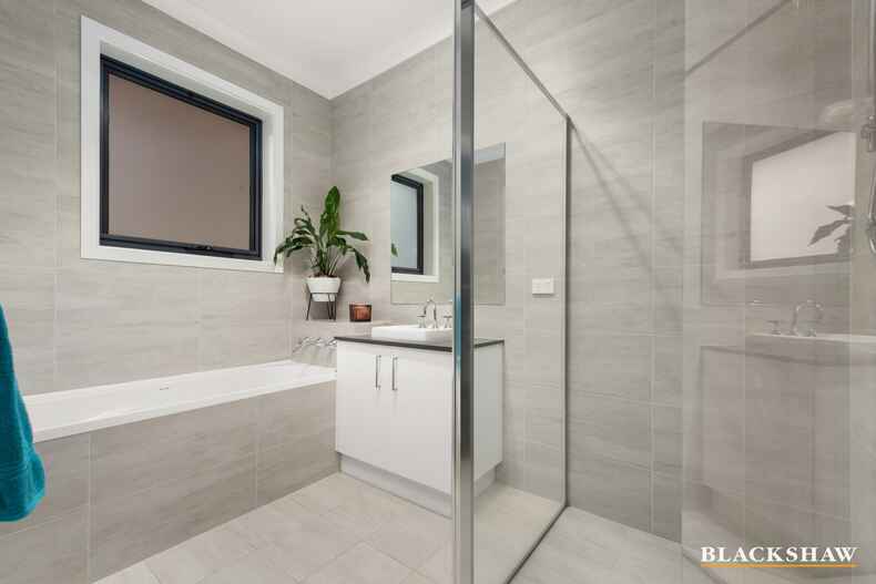 28 Schwarz Place Flynn 28 Schwarz Place Flynn