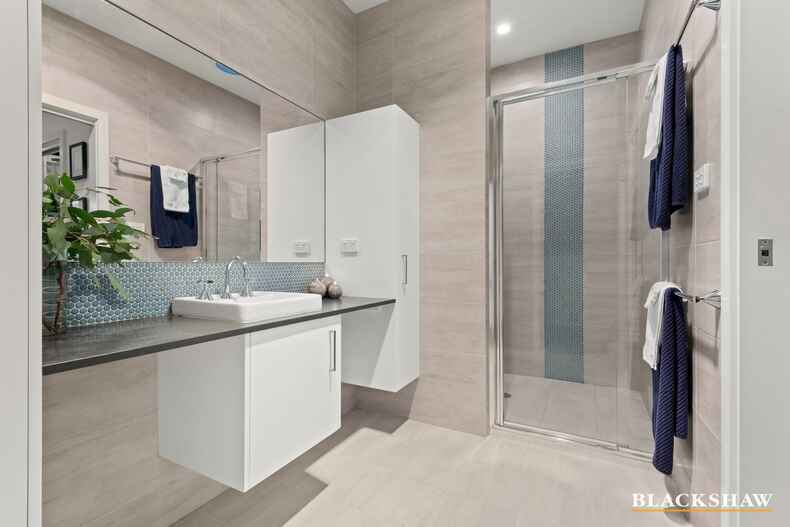 28 Schwarz Place Flynn 28 Schwarz Place Flynn