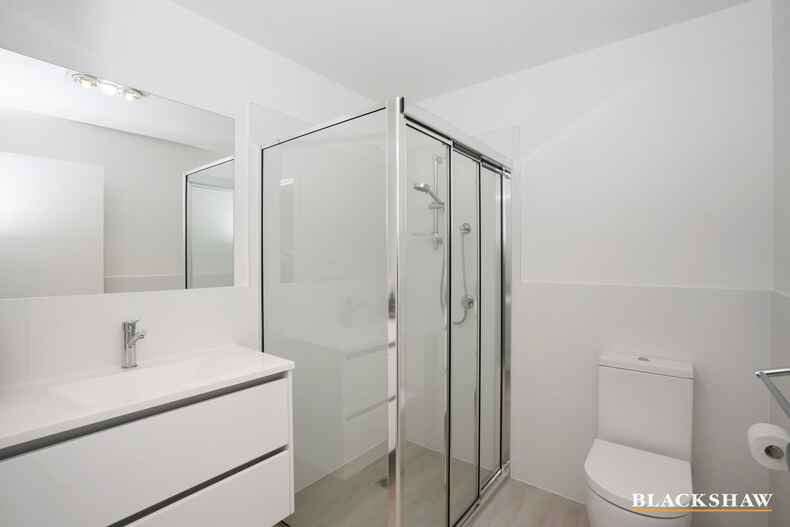 27/40 Pearlman Street Coombs