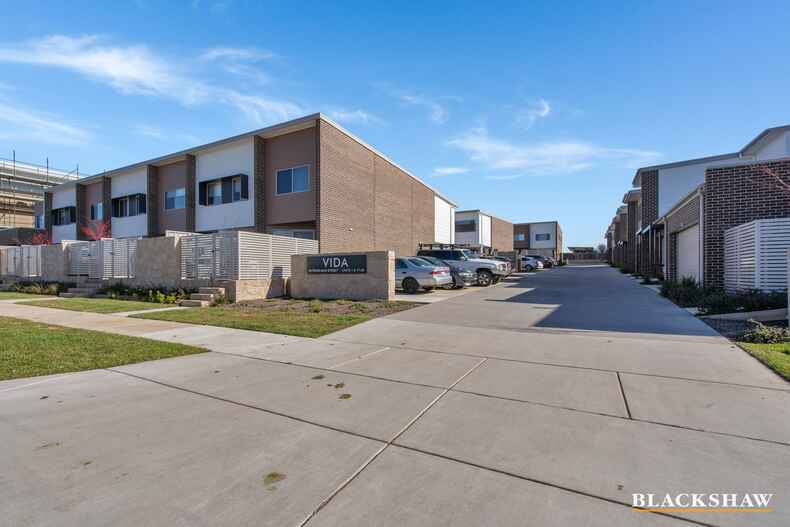 27/40 Pearlman Street Coombs