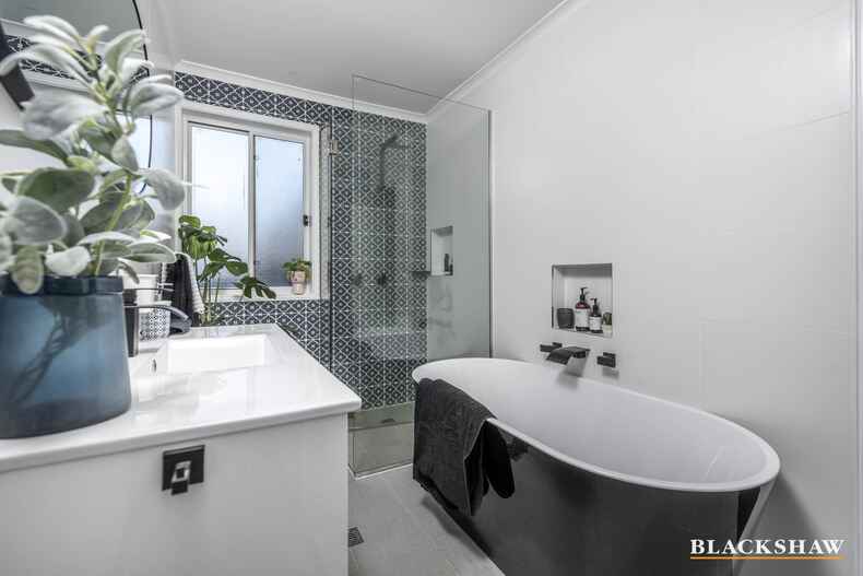 16 Mawalan Street Ngunnawal 16 Mawalan Street Ngunnawal