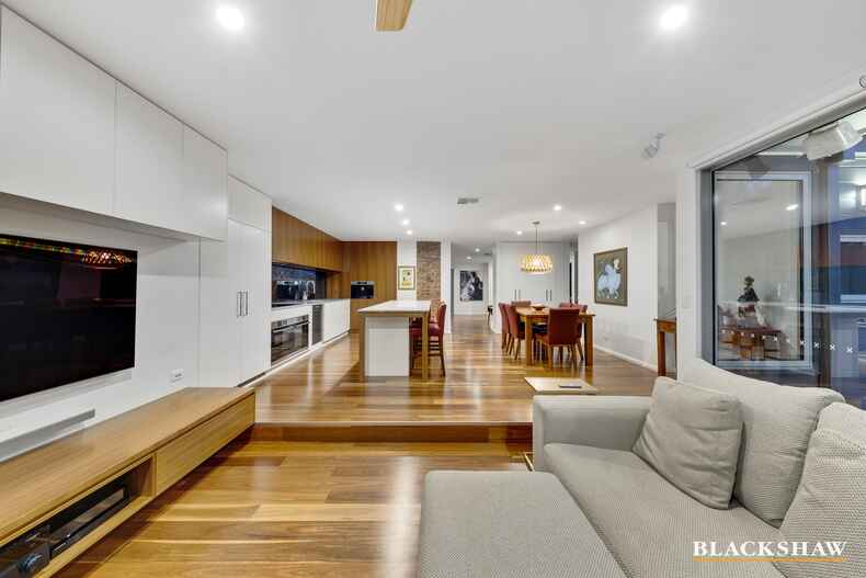 146 Hopetoun Circuit Yarralumla 146 Hopetoun Circuit Yarralumla