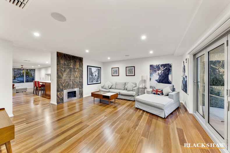 146 Hopetoun Circuit Yarralumla 146 Hopetoun Circuit Yarralumla