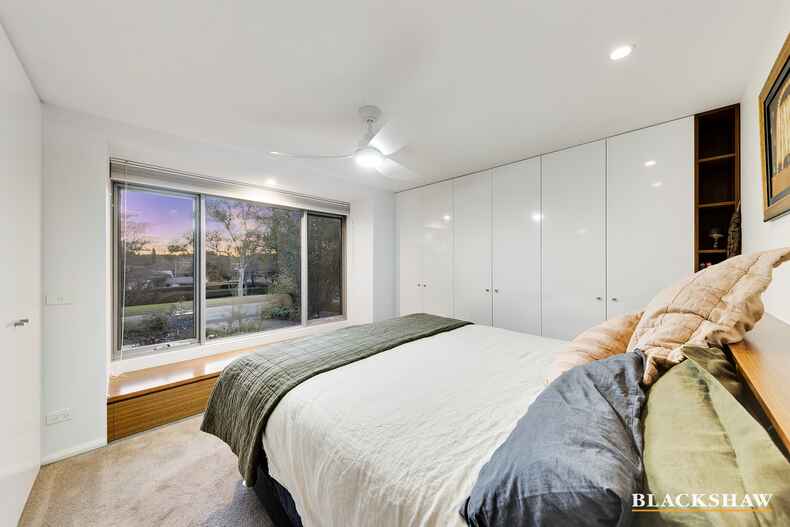 146 Hopetoun Circuit Yarralumla 146 Hopetoun Circuit Yarralumla