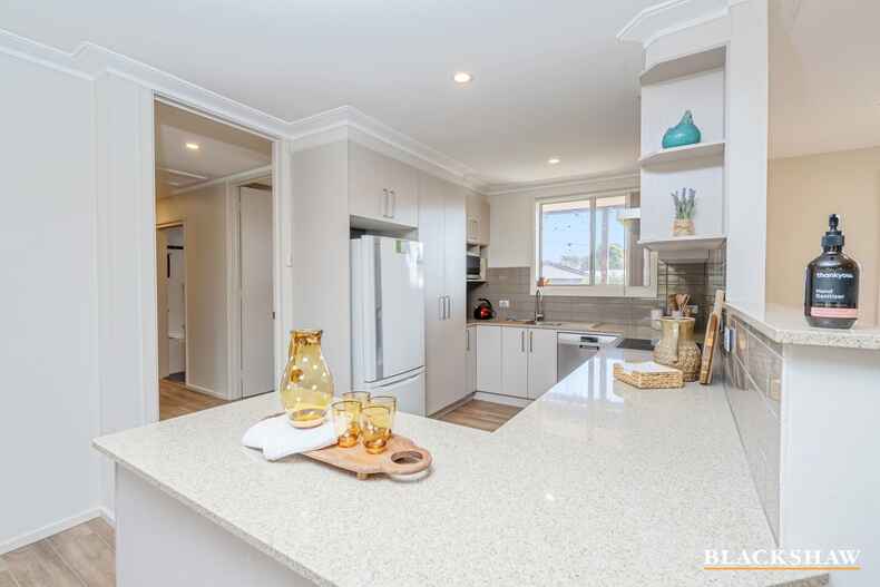 11 Counsel Street Holder 11 Counsel Street Holder