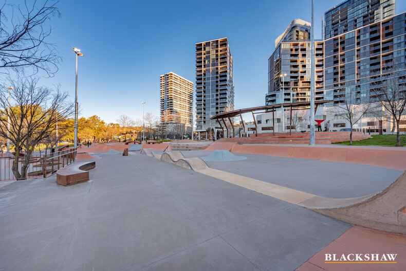 77/64 College Street Belconnen 77/64 College Street Belconnen