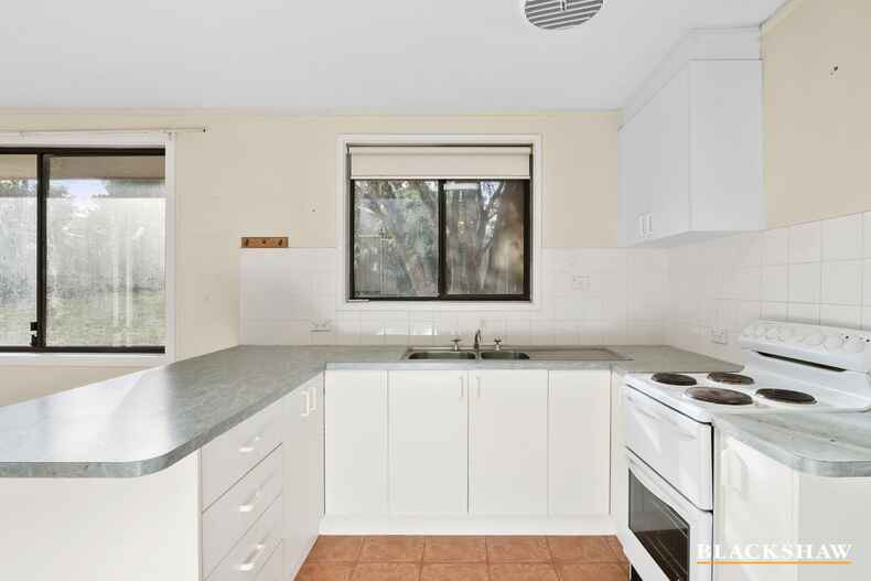 6 Alinda Place Giralang 6 Alinda Place Giralang