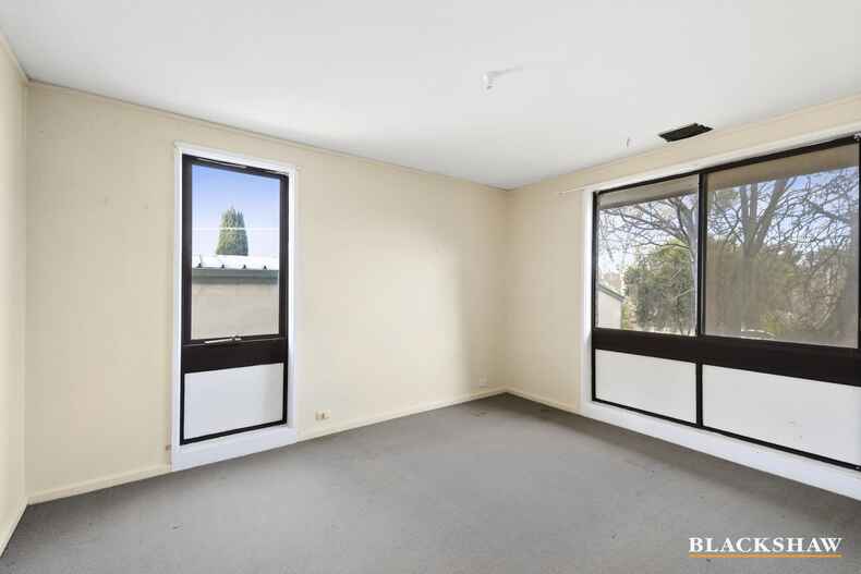 6 Alinda Place Giralang 6 Alinda Place Giralang