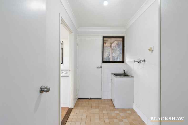 6 Alinda Place Giralang 6 Alinda Place Giralang