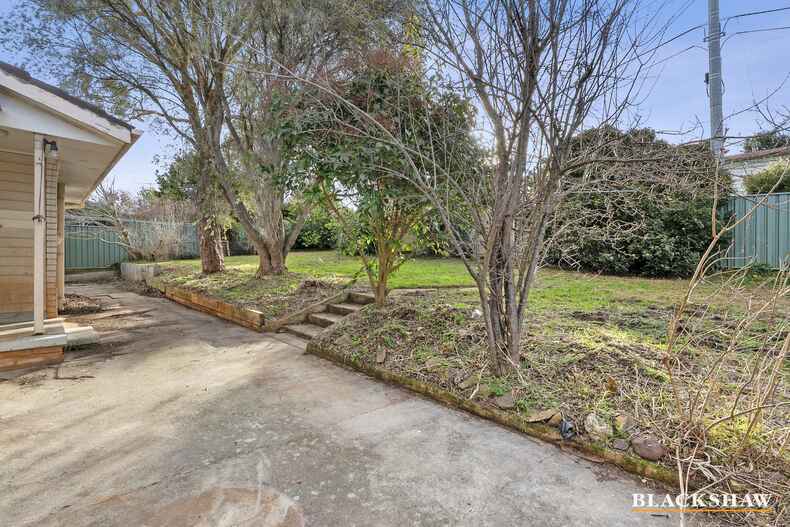 6 Alinda Place Giralang 6 Alinda Place Giralang