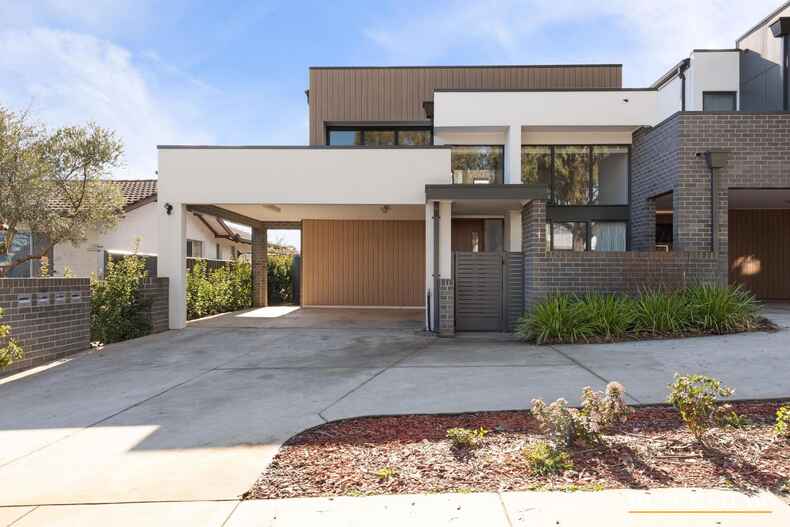 1/106 Mawson Drive Mawson