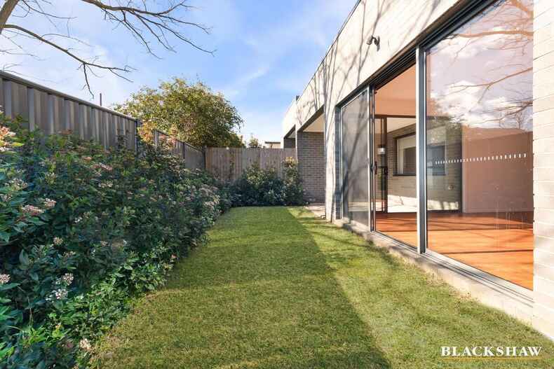 1/106 Mawson Drive Mawson 1/106 Mawson Drive Mawson