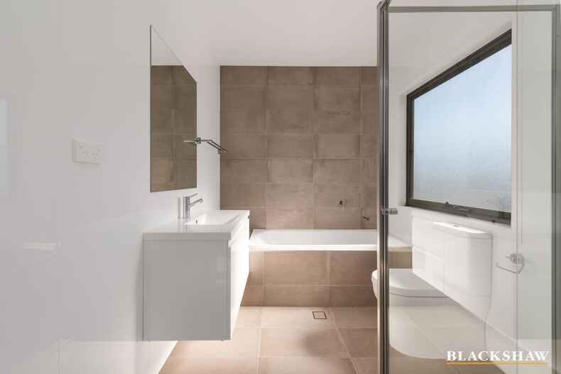 1/106 Mawson Drive Mawson 1/106 Mawson Drive Mawson