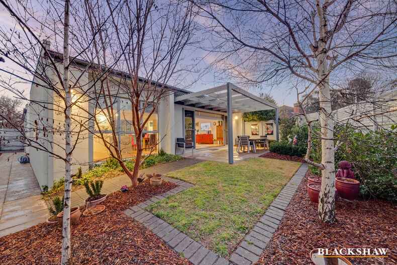 1B Weston Street Yarralumla 1B Weston Street Yarralumla