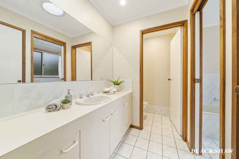 6/9 Crisp Circuit Bruce 6/9 Crisp Circuit Bruce