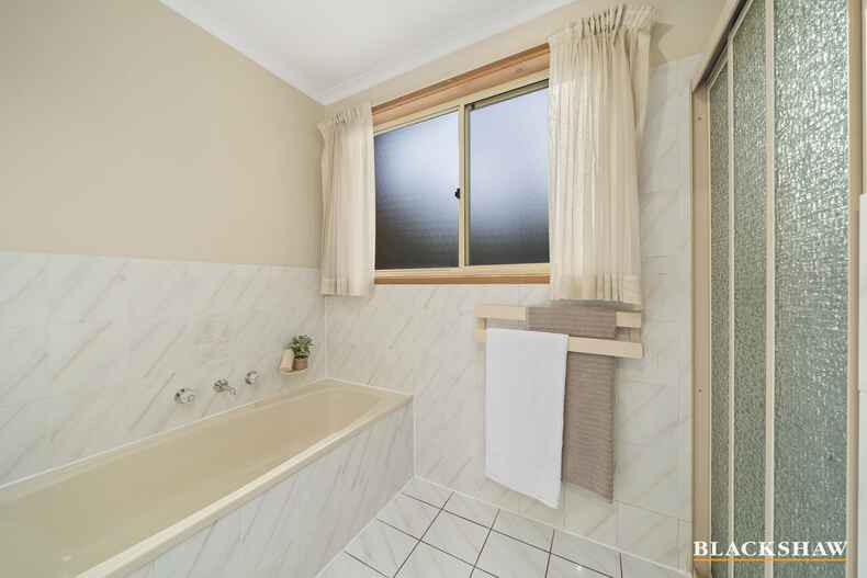 6/9 Crisp Circuit Bruce 6/9 Crisp Circuit Bruce