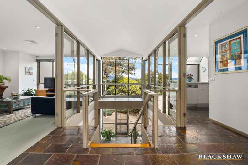 6 Cuthbertson Crescent Oxley 6 Cuthbertson Crescent Oxley