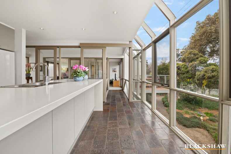 6 Cuthbertson Crescent Oxley 6 Cuthbertson Crescent Oxley