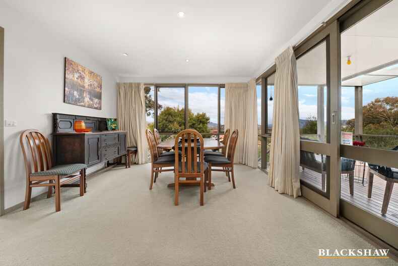 6 Cuthbertson Crescent Oxley 6 Cuthbertson Crescent Oxley