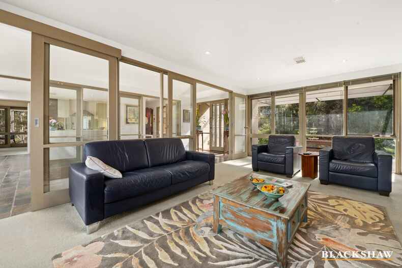 6 Cuthbertson Crescent Oxley 6 Cuthbertson Crescent Oxley