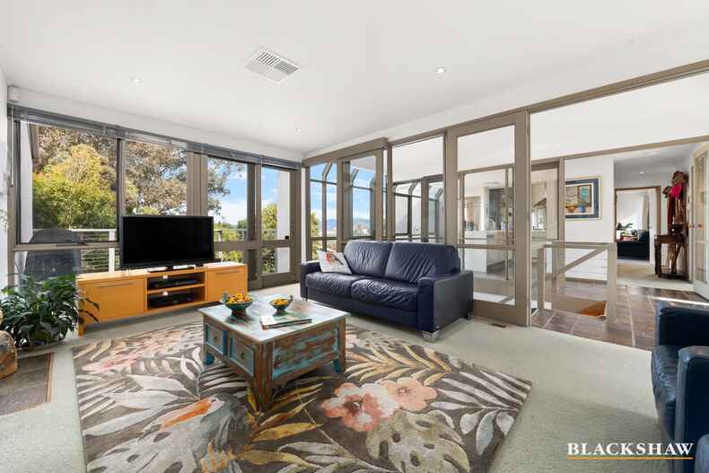 6 Cuthbertson Crescent Oxley 6 Cuthbertson Crescent Oxley