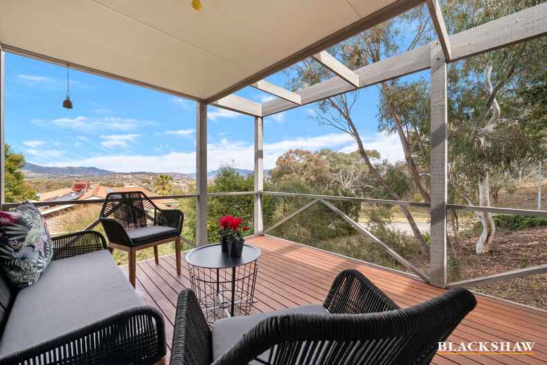 6 Cuthbertson Crescent Oxley 6 Cuthbertson Crescent Oxley