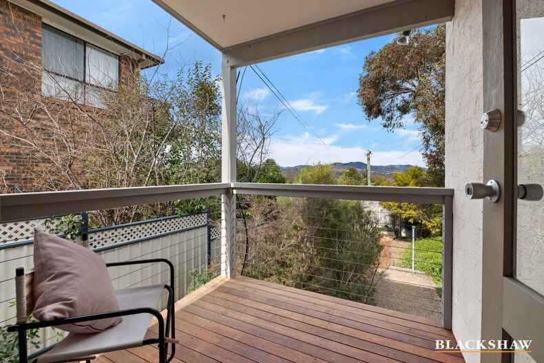 6 Cuthbertson Crescent Oxley 6 Cuthbertson Crescent Oxley